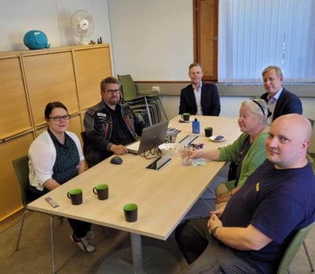 Jotex Works Oy:n hallitus henkilöt vasemmalta oikealle: Outi Pikkusilta, Tero Pikkusilta, Tarmo Karhapää, Ola Ulmala, Sisko Välimaa ja Jere Välimaa.